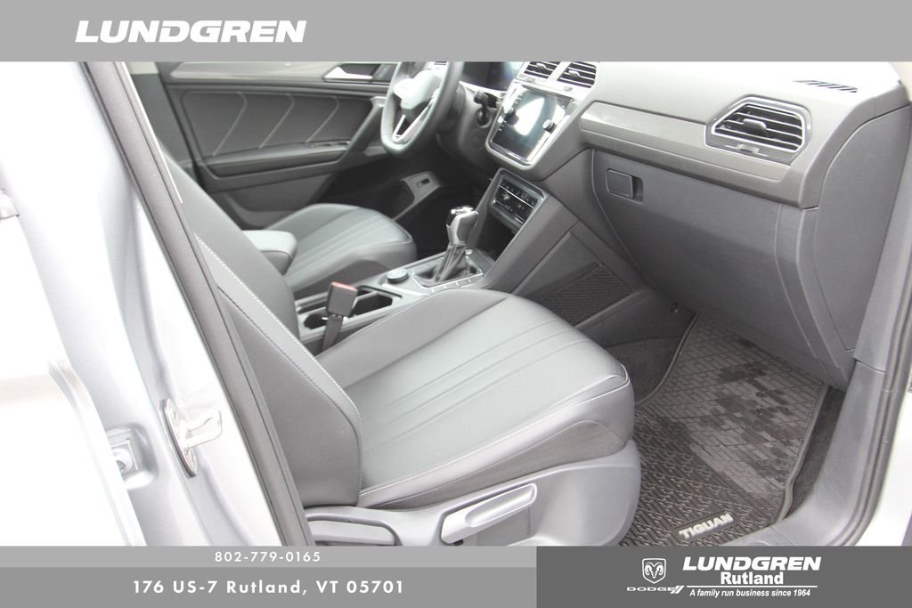 Used 2024 Gray Volkswagen 2.0T SE image 16