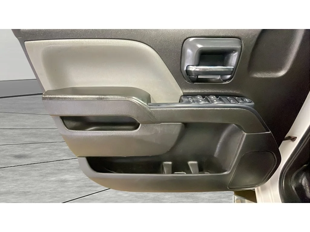 Used 2016 Summit White Chevrolet Work Truck image 10