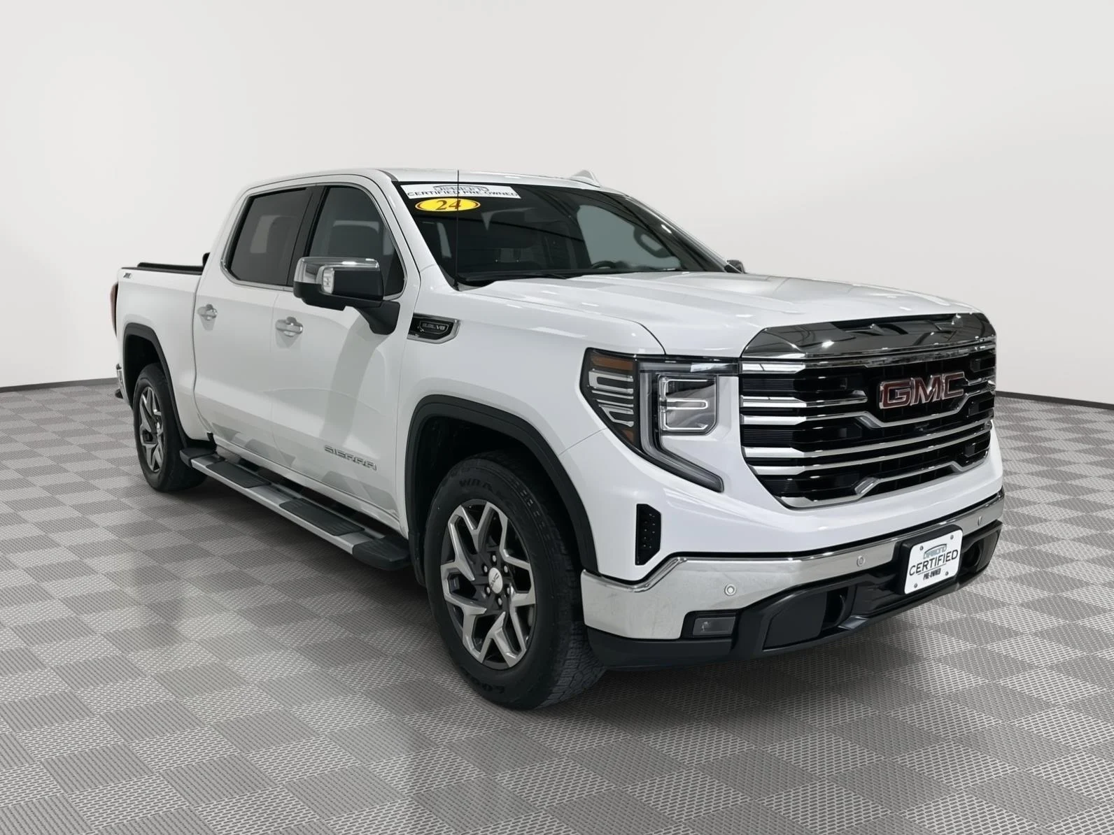 Used 2024 Summit White GMC SLT image 7