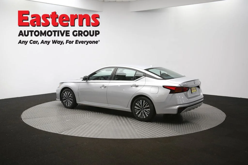 Used 2023 Silver Nissan 2.5 SR image 63