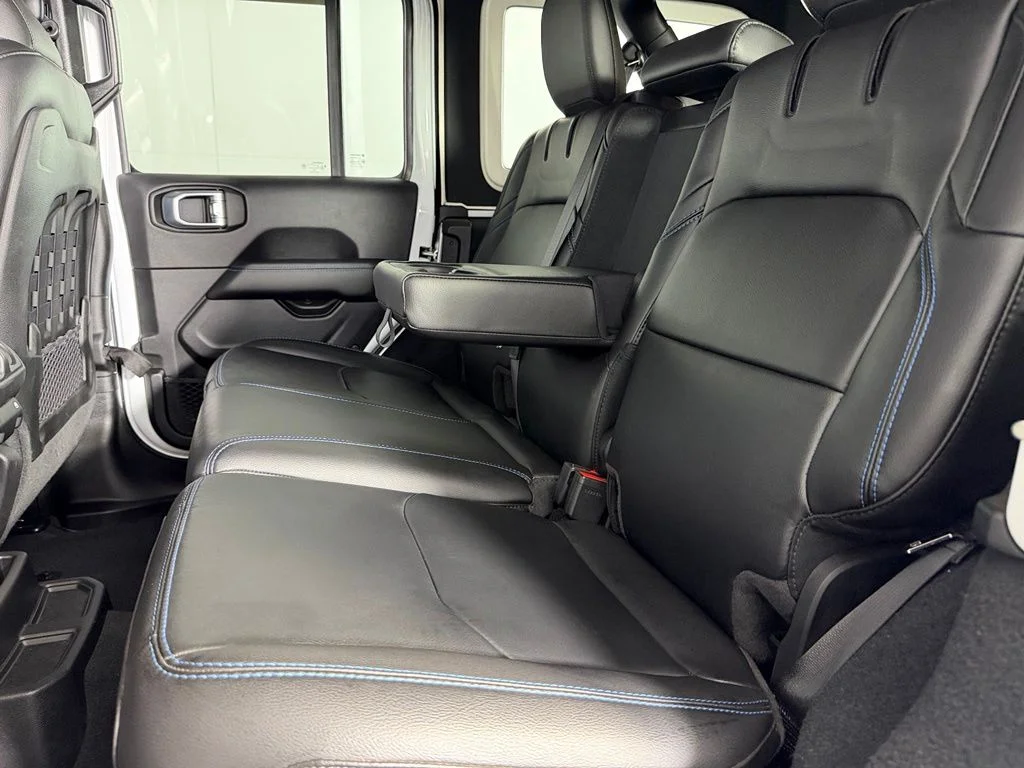 Used 2023 White Jeep Rubicon 4xe image 19