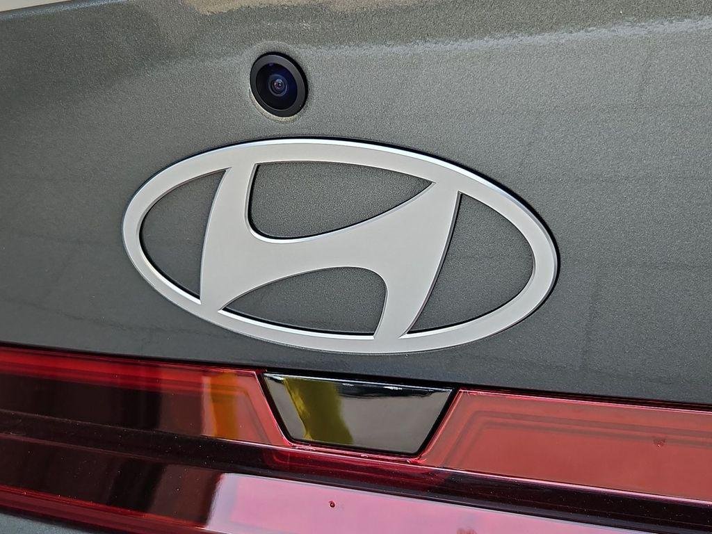 New 2026 Gray Hyundai SE image 25