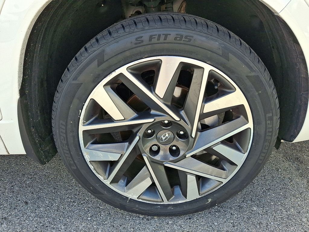 Used 2023 White Hyundai Calligraphy image 8