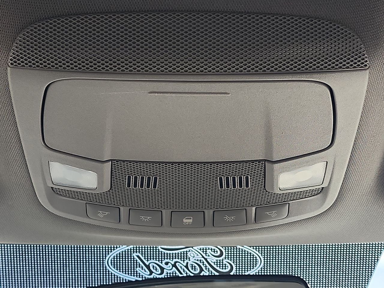 Used 2015 Silver Ford XL image 24
