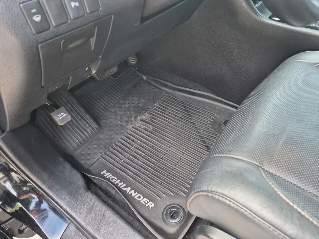 Used 2018 Black Toyota Limited image 19