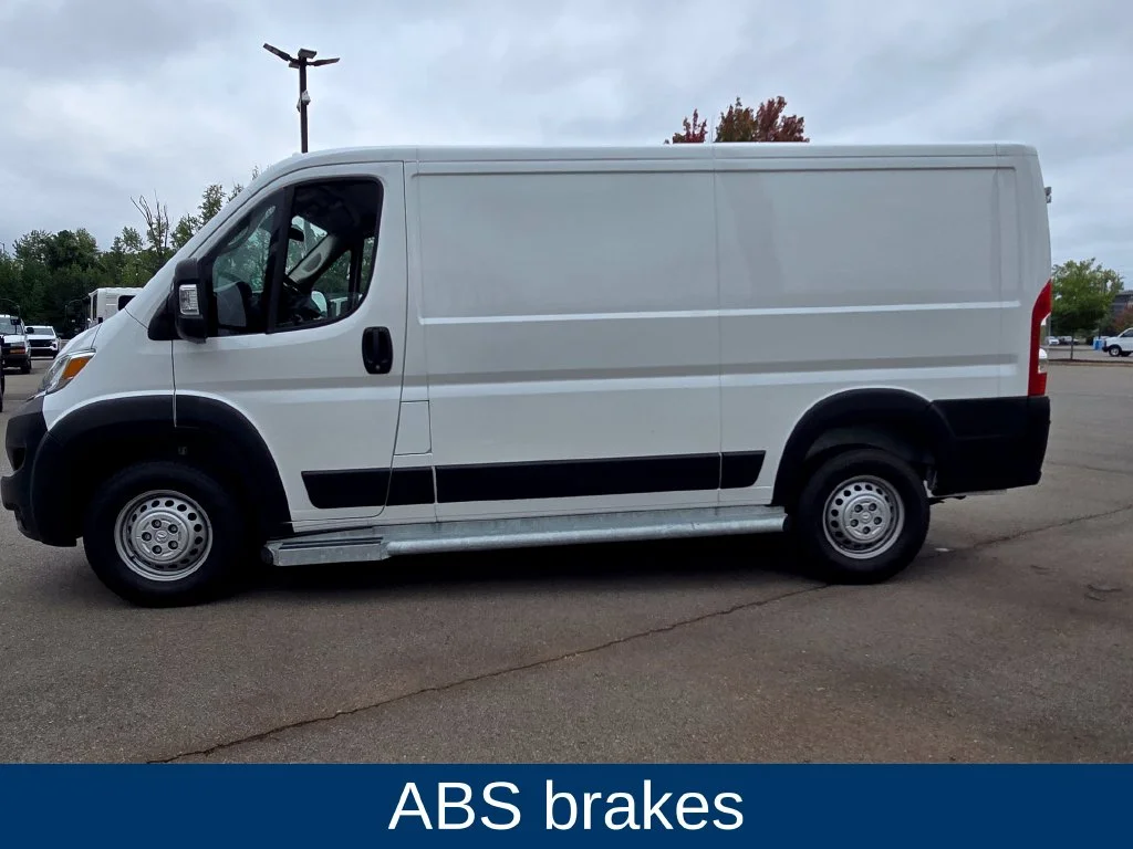 Used 2025 White Ram Base image 5