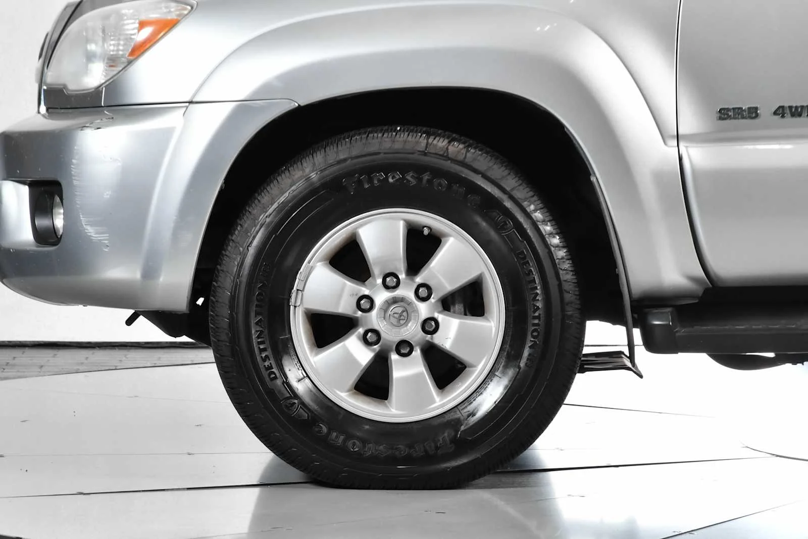Used 2008 Titanium Metallic Toyota SR5 image 11