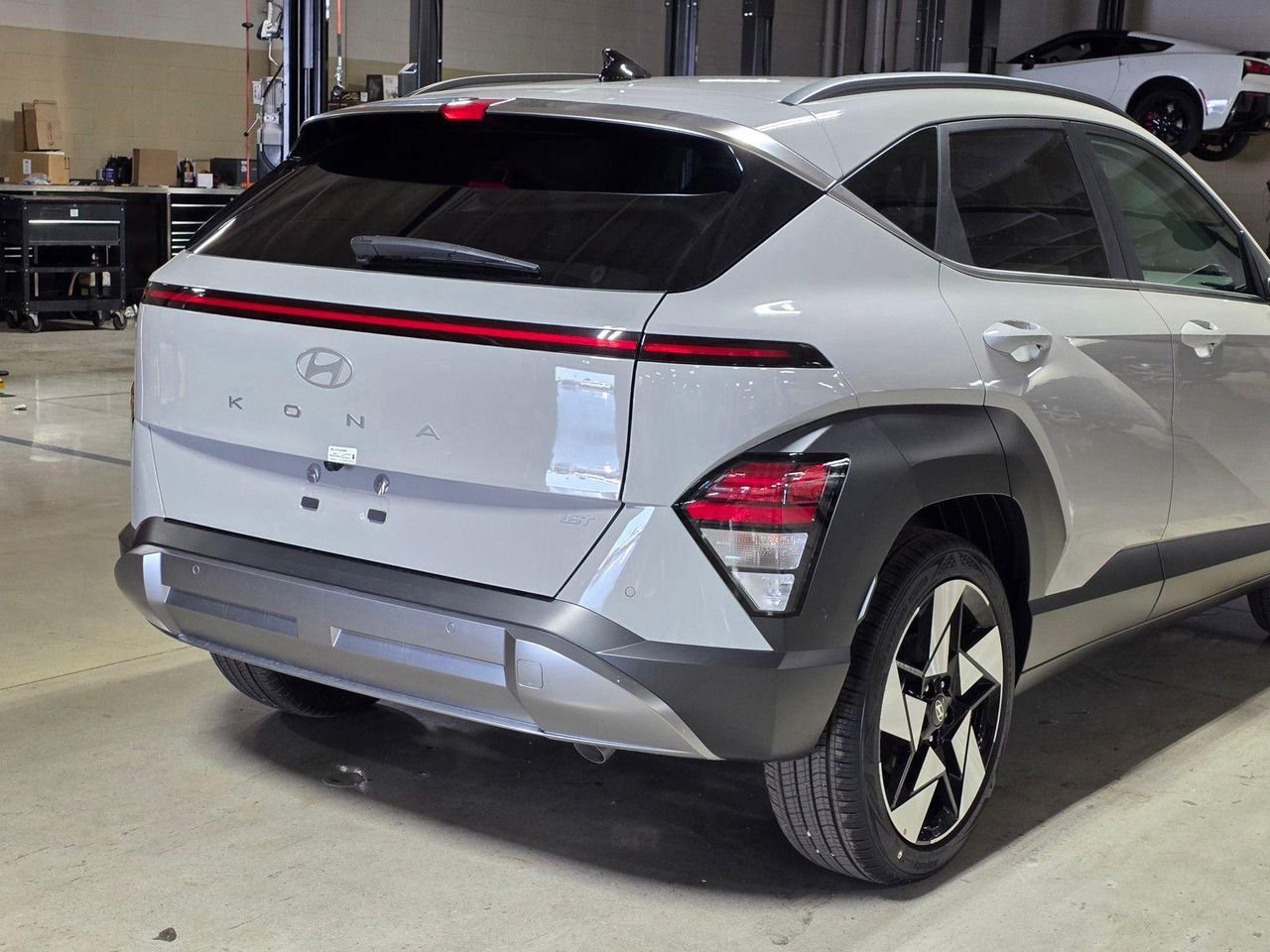 New 2026 Cyber Gray Metallic Hyundai Limited FWD image 11