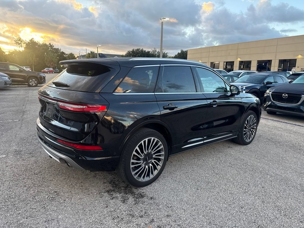 Used 2020 Black Lincoln Reserve image 2