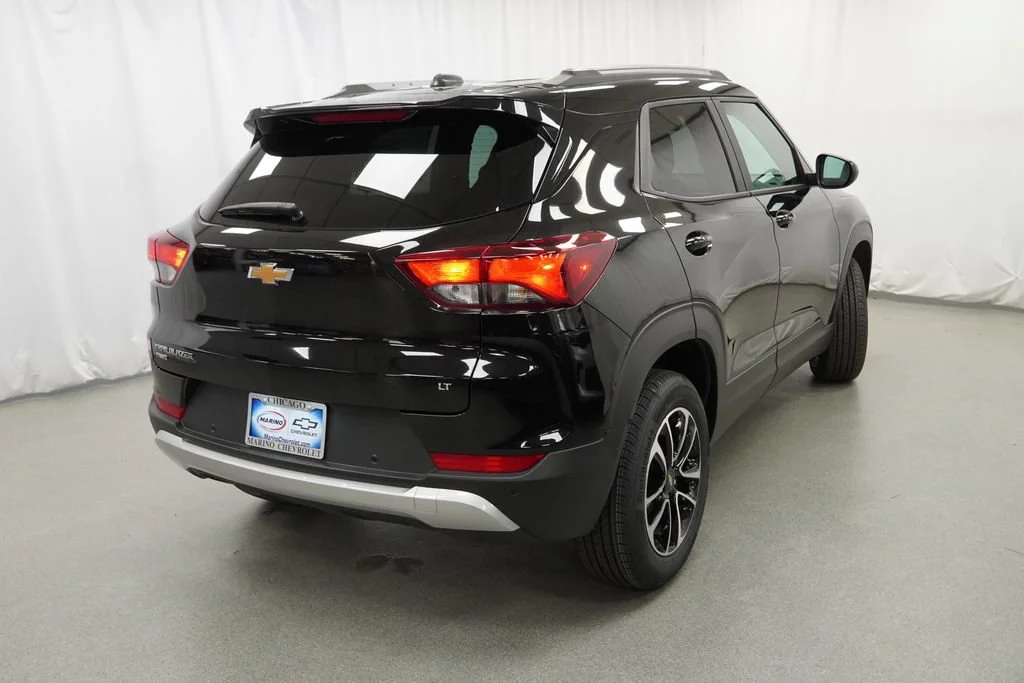 New 2026 Mosaic Black Metallic Chevrolet LT image 2
