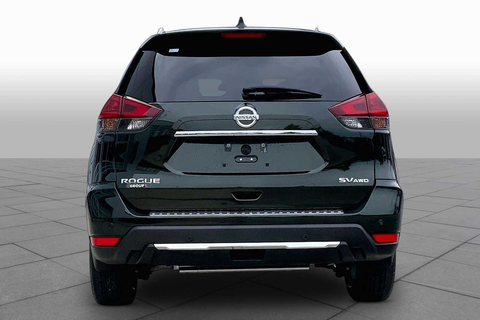 Used 2019 MIDNIGHT PINE M Nissan SV image 5