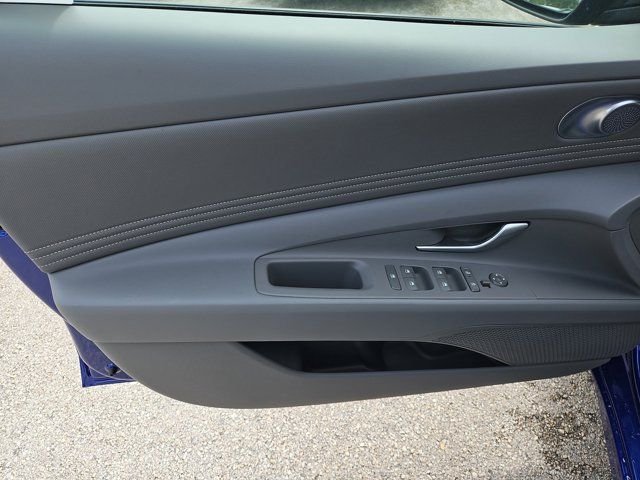 2025 Hyundai Elantra Blue - Photo 15