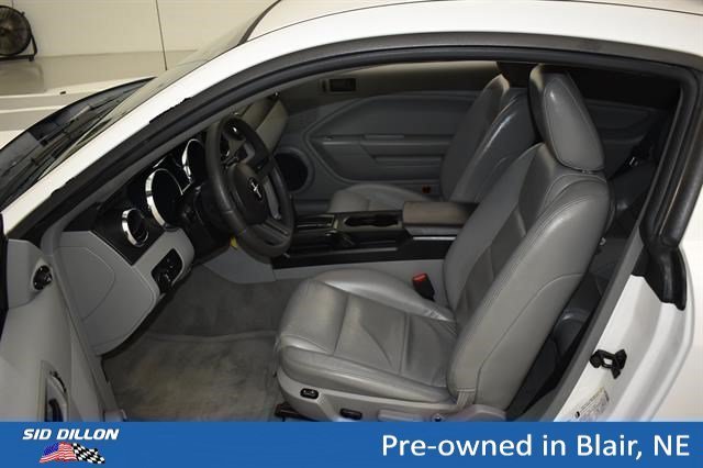 Used 2005 Performance White Ford Premium image 4