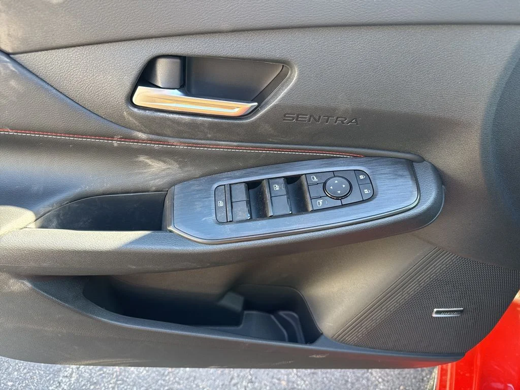 2026 Nissan Sentra SR - Photo 18