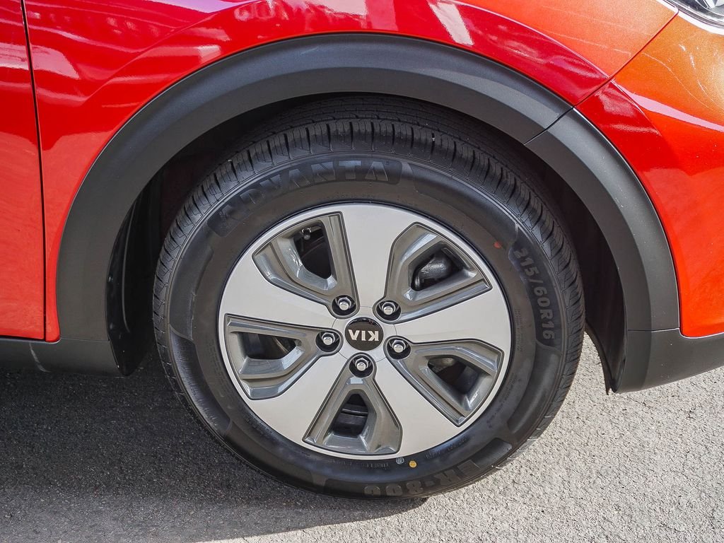 Used 2021 Red Kia LX image 10