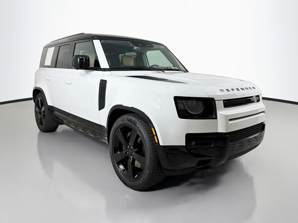 New 2026 Fuji White Land Rover X-Dynamic SE image 3