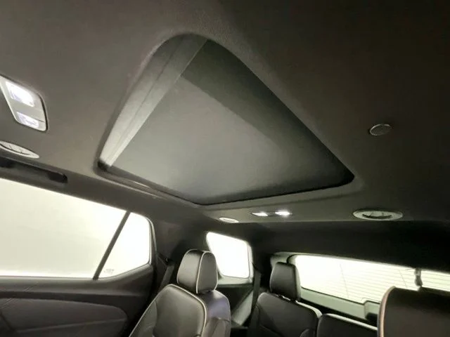 Used 2022 Red Chevrolet Premier image 6