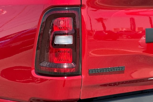 New 2026 Molten Red Pearl-Coat Exterior Paint RAM Big Horn/Lone Star image 25