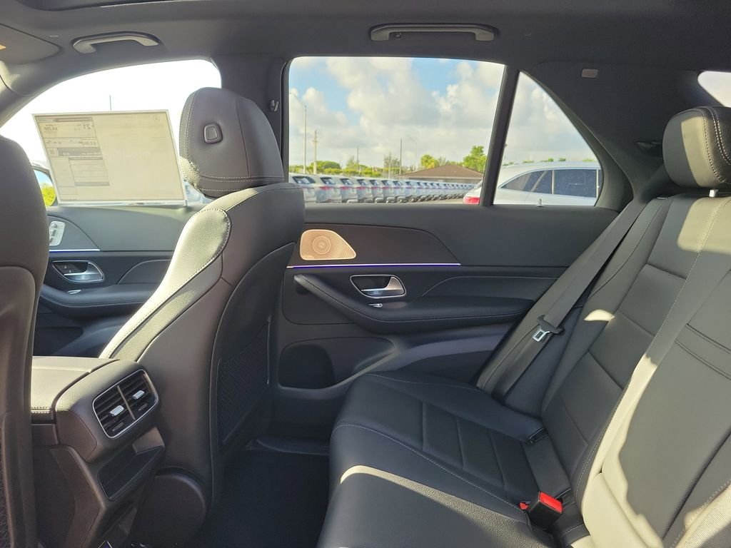 New 2026 MANUFAKTUR Moonlight White Magno Mercedes-Benz GLE 450 image 12