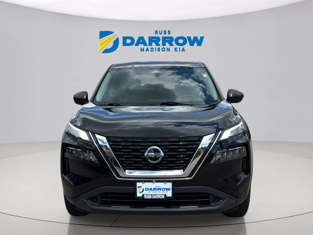 Used 2021 Super Black Nissan S image 8
