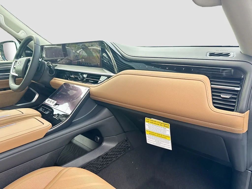 New 2027 RADIANT WHITE INFINITI Luxe 4WD image 32