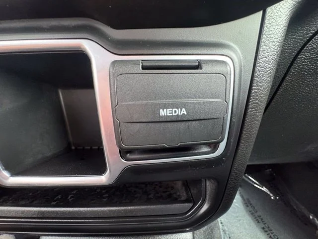 Used 2020 Gray Jeep Sport 4x4 image 33