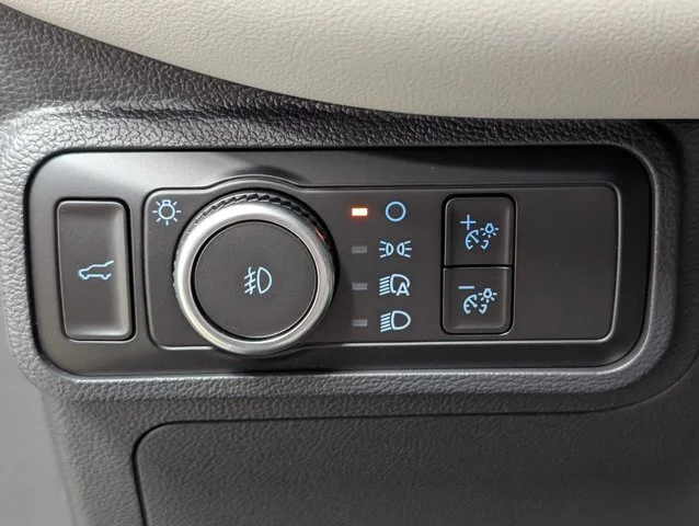 New 2026 Star White Metallic Tri-Coat Ford Active image 40