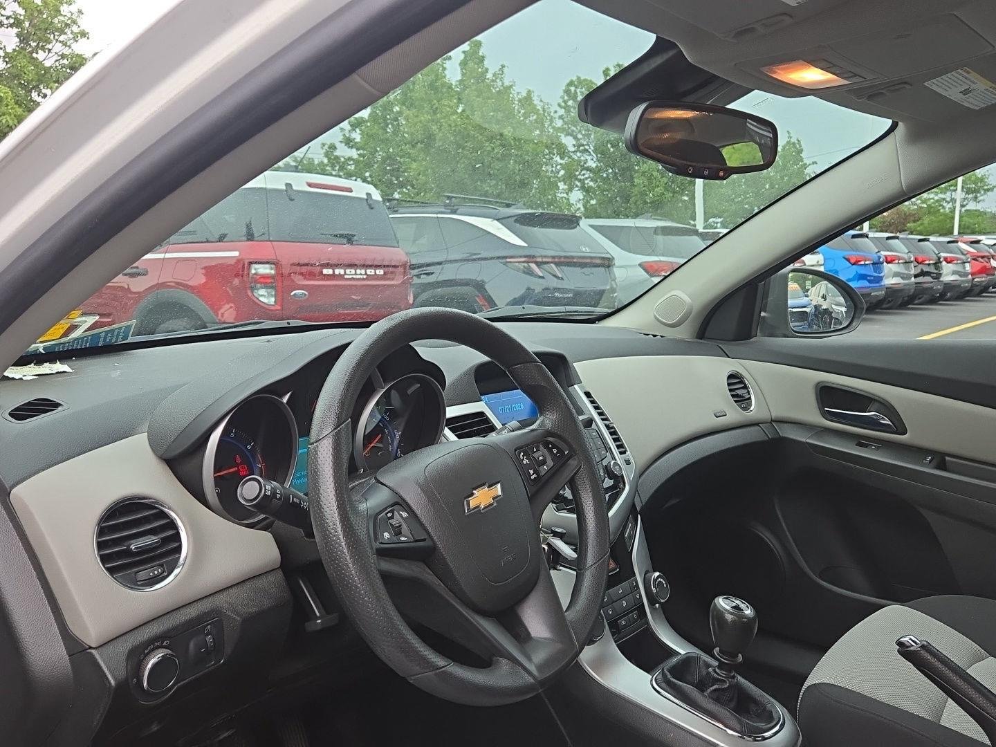 Used 2015 Summit White Chevrolet LS image 2