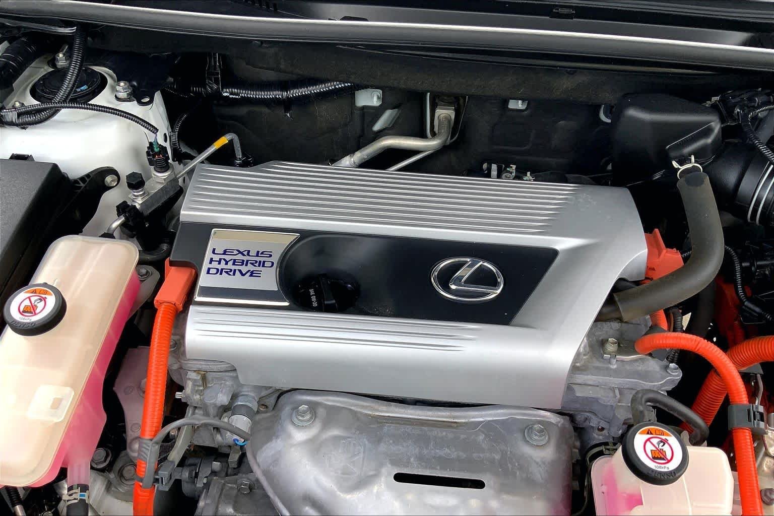 Used 2021 Eminent White Pearl Lexus  image 31