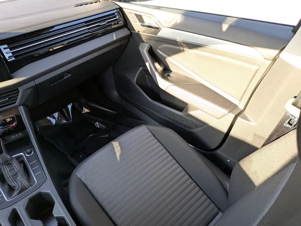 New 2026 White Volkswagen 1.5T S image 12