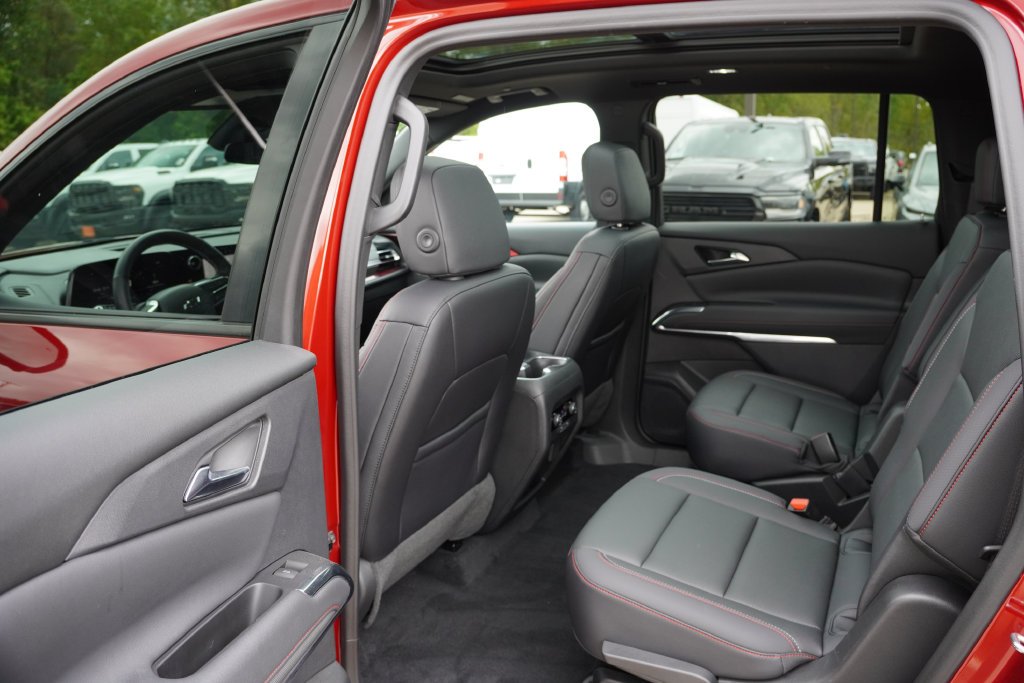 Used 2024 Radiant Red Tintcoat Chevrolet Z71 image 16