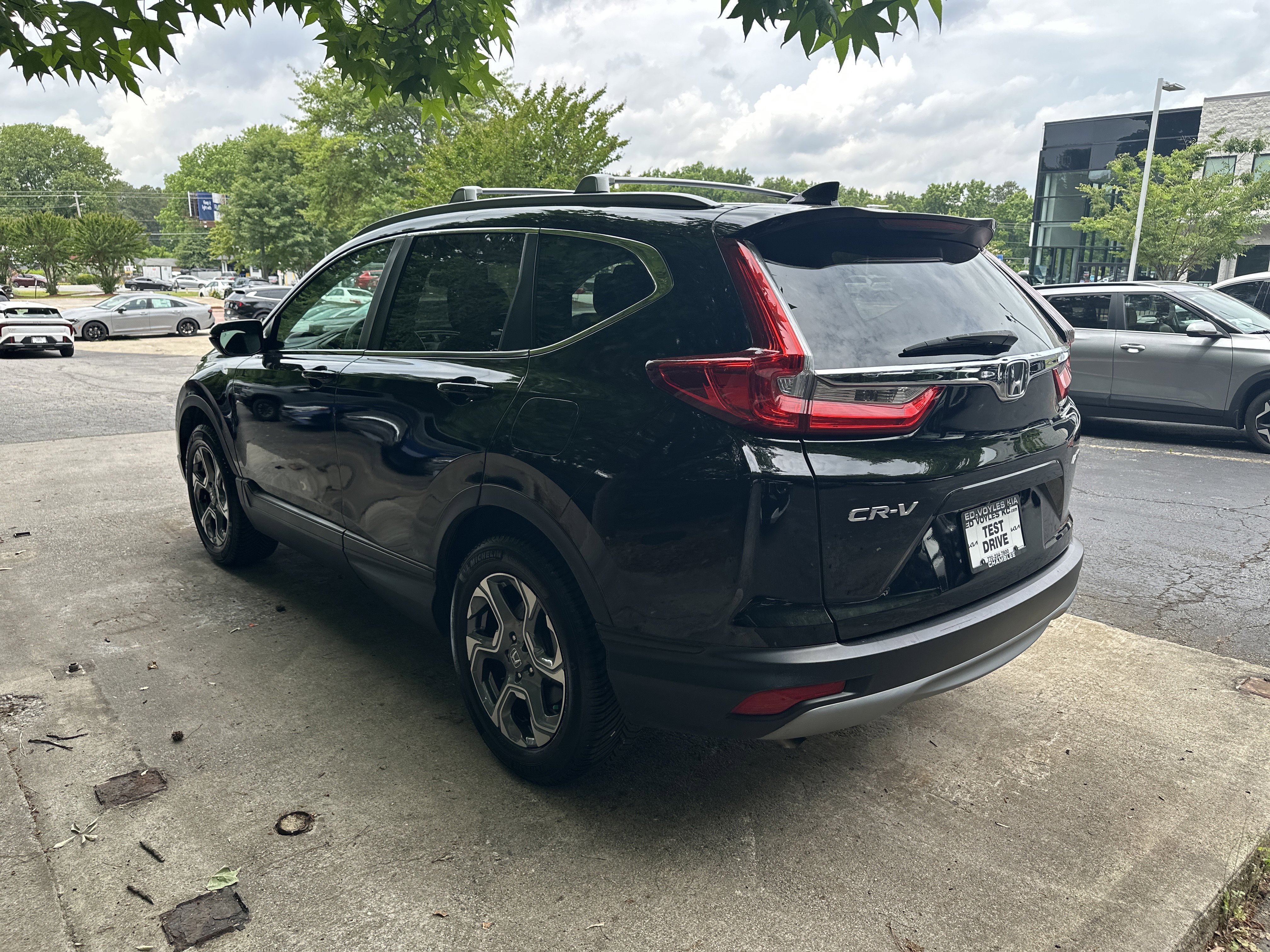 Used 2019 Crystal Black Pearl Honda EX-L image 8