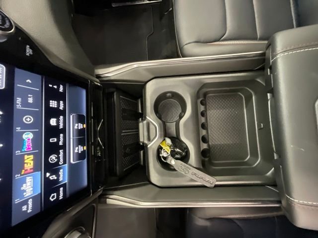 New 2026 Bright White Clear-Coat Exterior Paint RAM Laramie image 21