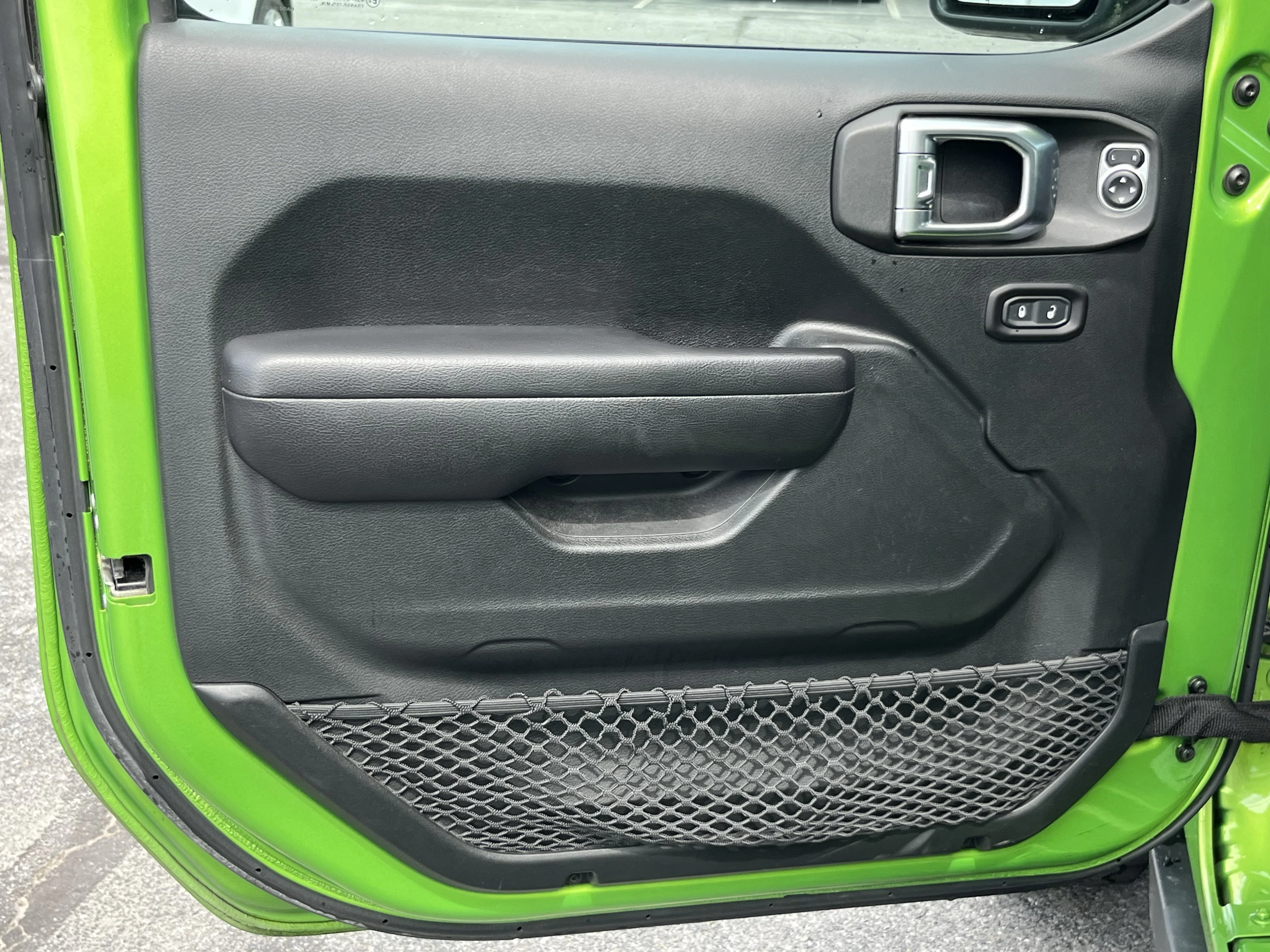 Used 2018 Mojito! Clearcoat Jeep Unlimited Sport S image 19