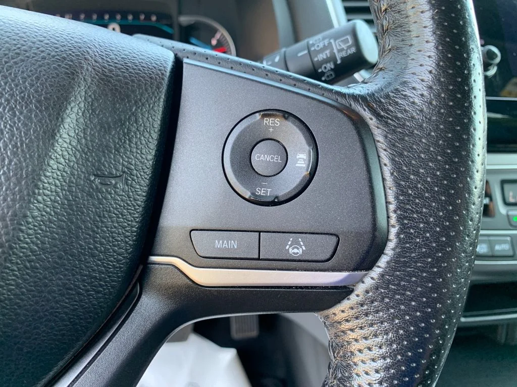 Used 2020  Honda EX-L image 28