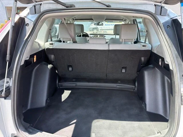 Used 2019 Silver Honda LX image 9