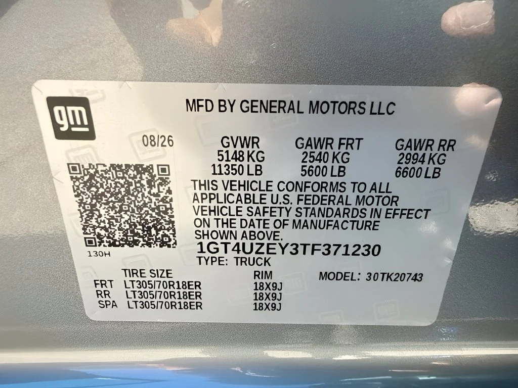 New 2026 Sterling Metallic GMC AT4X image 41