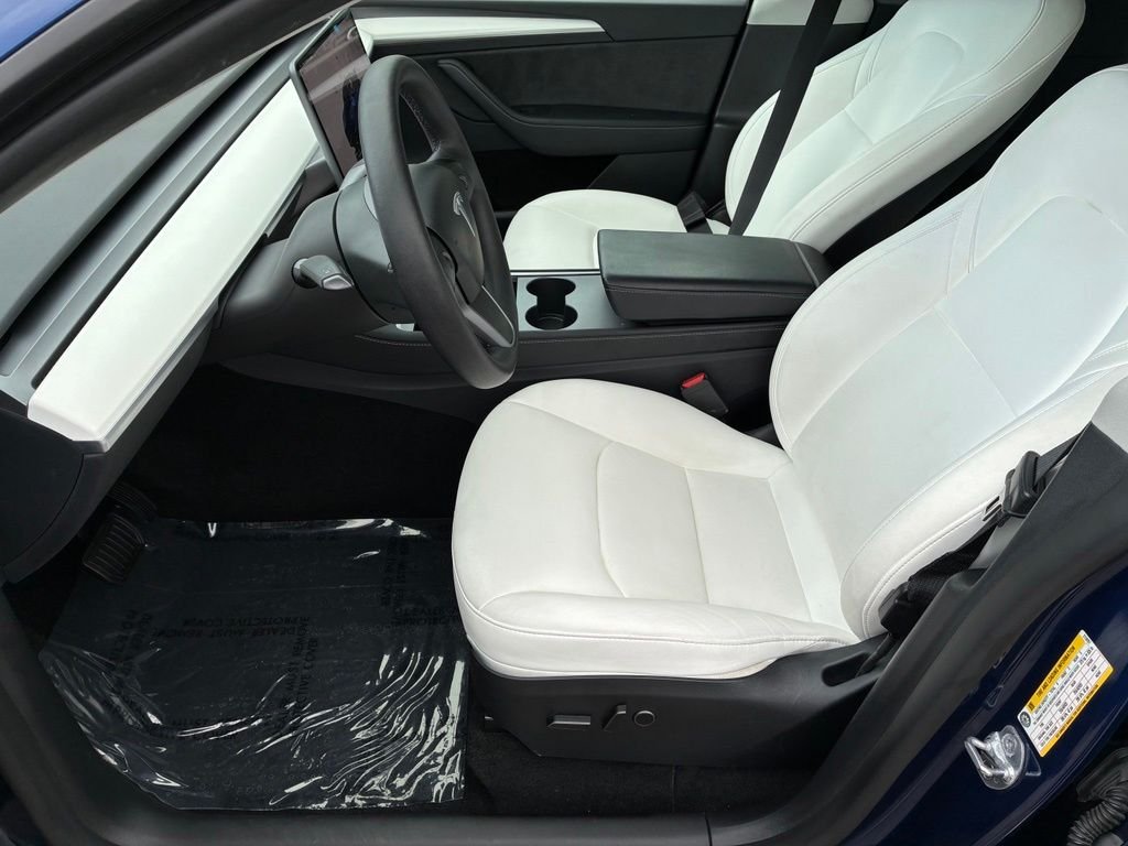 Used 2024  Tesla Long Range image 12