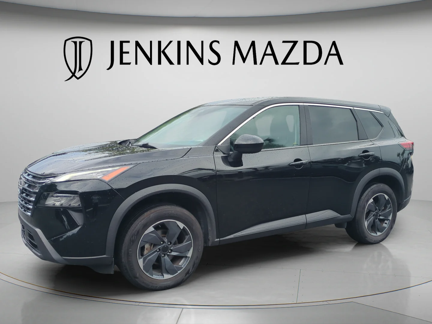 Used 2025 Super Black Nissan SV image 3