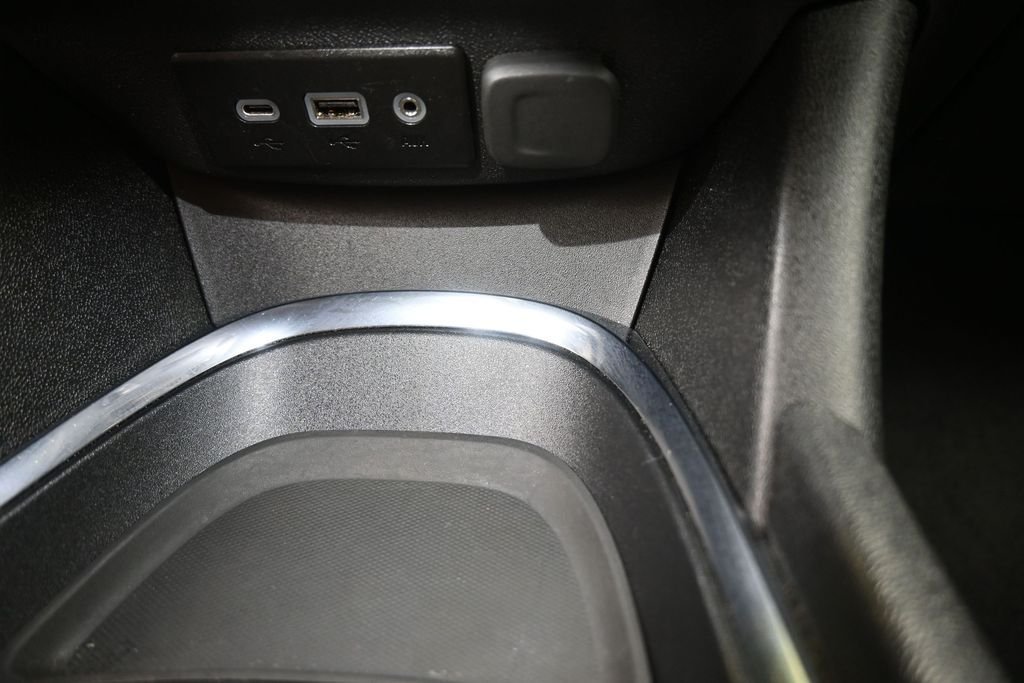 Used 2024 Blue Chevrolet LT image 9