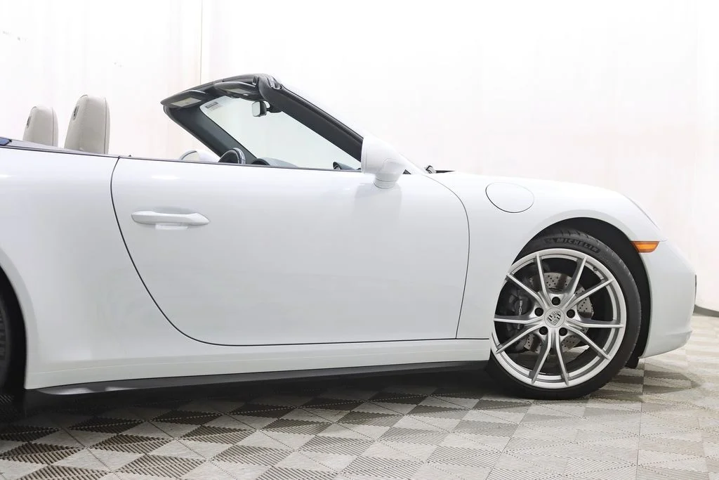 Used 2018 White Porsche Carrera 4 image 11