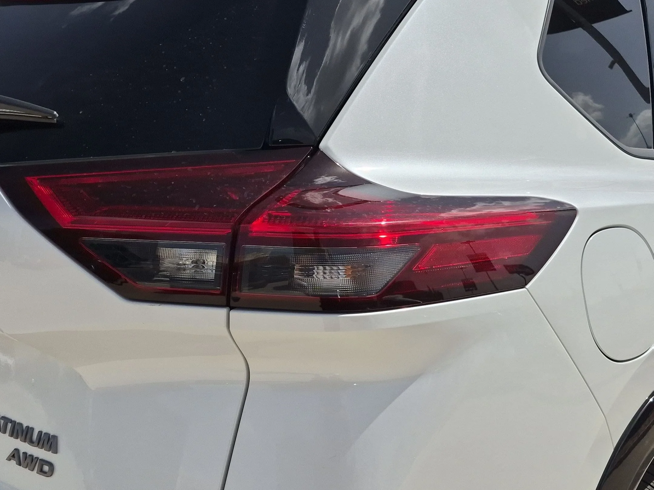 Used 2026 Everest White Pearl Tricoat Nissan Platinum image 11