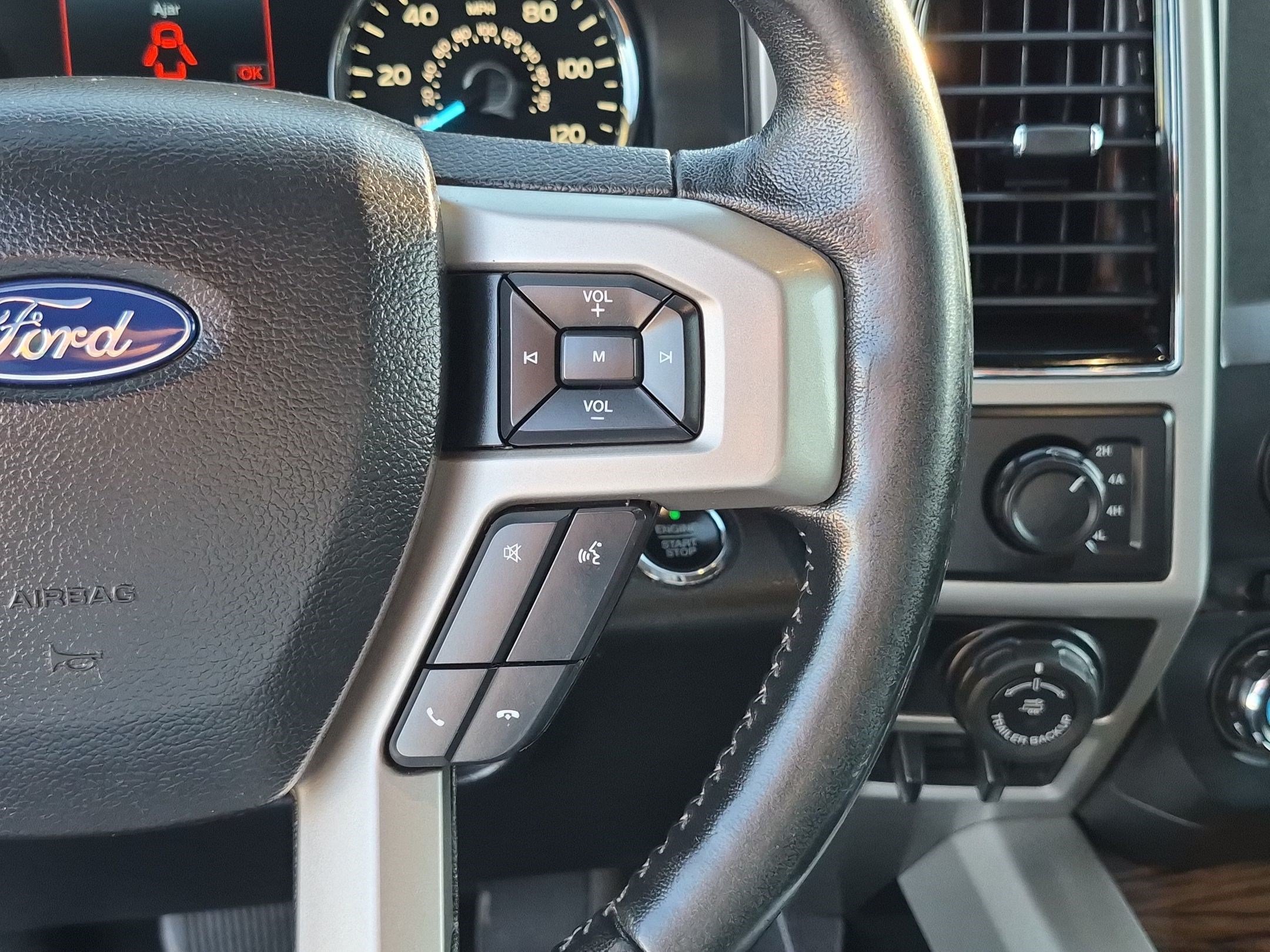 Used 2018 Magnetic Ford LARIAT image 18