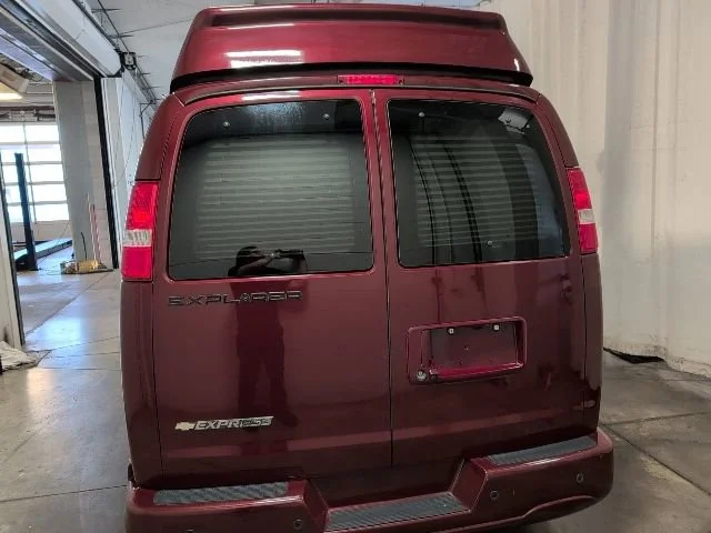 Used 2021 SPECIAL EXTERIOR COLOR Chevrolet LS image 4