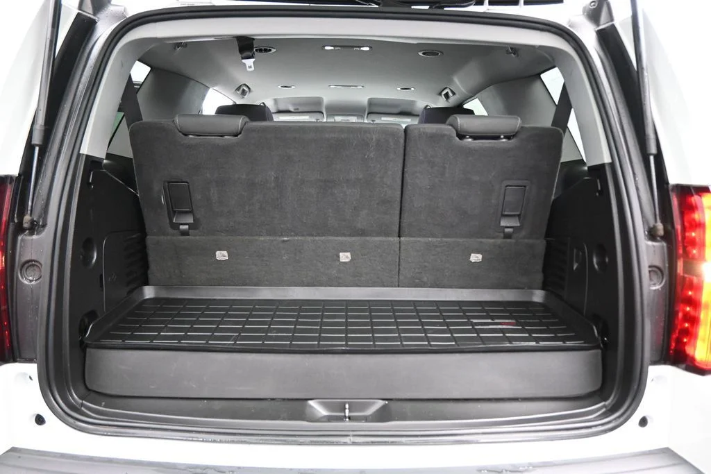 Used 2020 White Chevrolet LS image 24