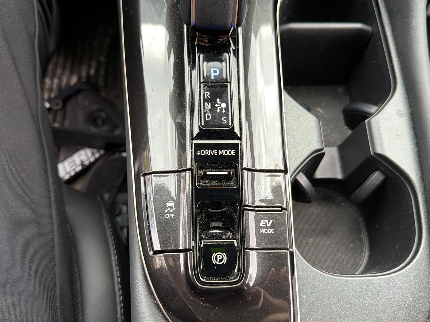 Used 2025 Storm Cloud Toyota XLE image 18