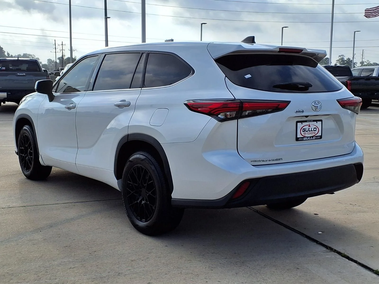 Used 2022 Beige Toyota L image 2