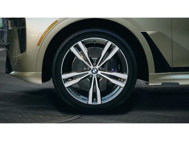 New 2027 Manhattan Green Metallic BMW  image 7