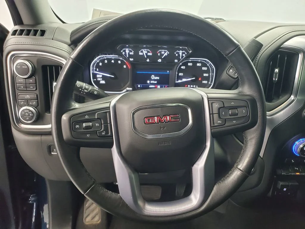 Used 2020 PACIFIC BLUE METALLIC GMC SLE image 12