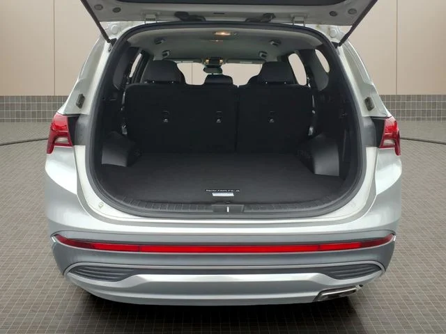 Used 2021 Silver Hyundai SEL image 8